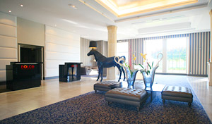 Dolce Chantilly Hotel