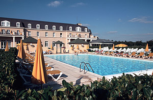 Dolce Chantilly Hotel