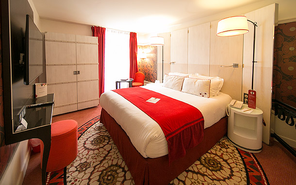 Carlton Hotel Lyon - bedroom