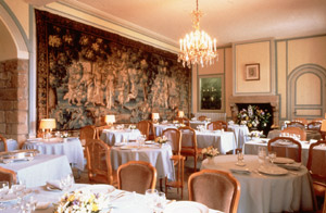 The exquisite dining room.