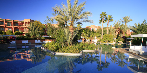 Palmeraie Golf Palace pool and restaurants