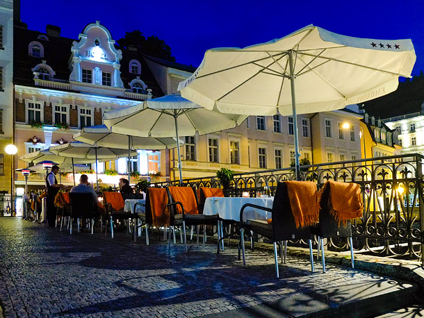 Karlovy Vary by night