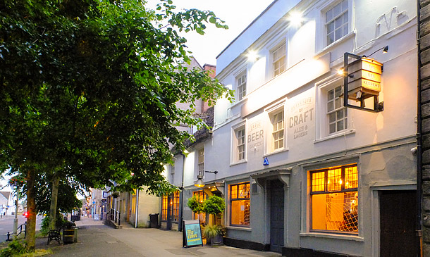 Typical Cotswold pub