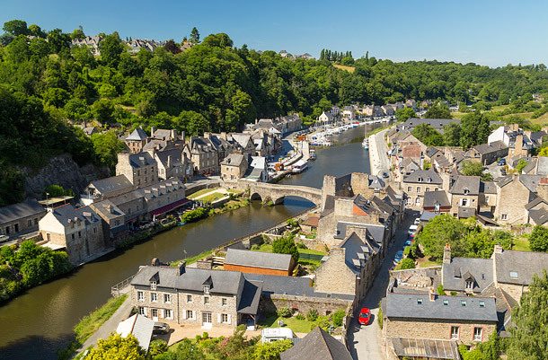 Dinan riverside