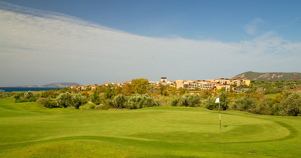 Westin Costa Navarino anh Dunes golf course