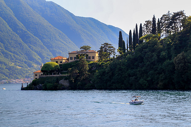 Lake Como ferry and mountains