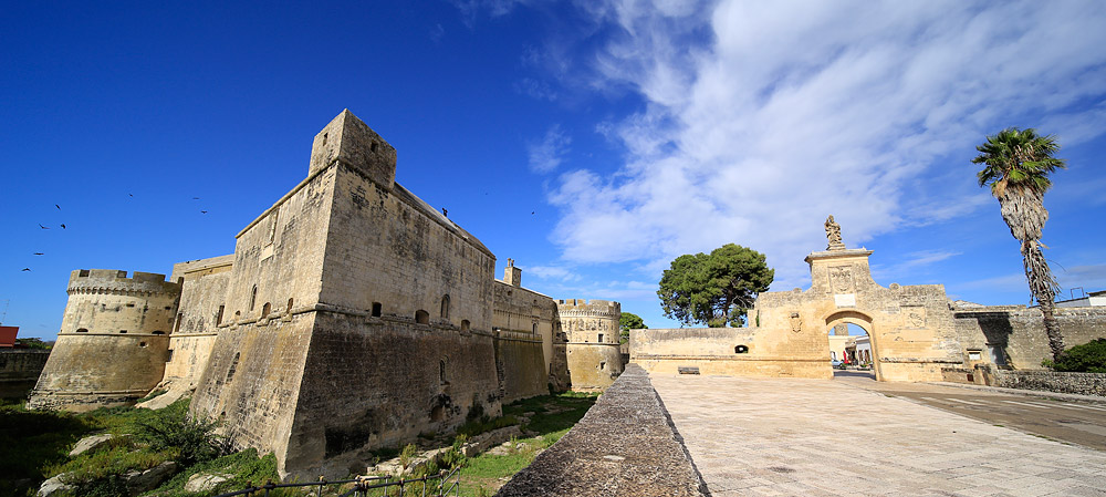 Acaia fort and town