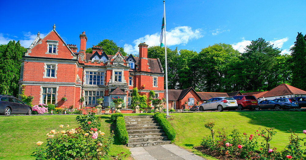 Coed-y-Mwstr Hotel Bridgend.